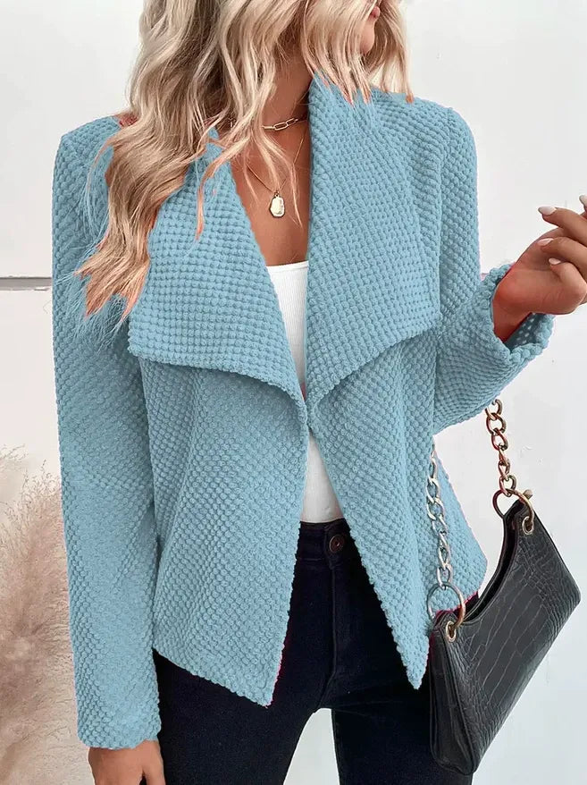 Damesblazer met losse pasvorm, brede revers en lange mouwen