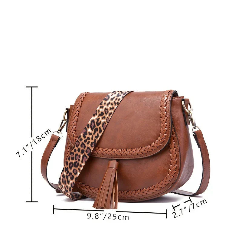 Emeja | Dames Zadel Crossbody Tas met Kwastje Detail