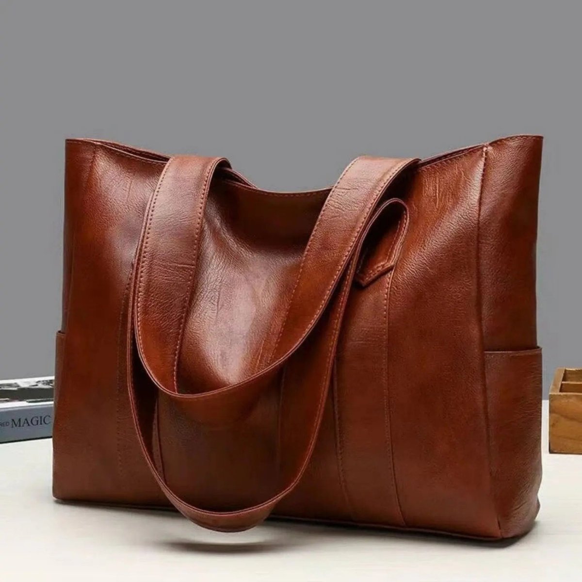 Emeja | Elegante Leren Schoudertas met Retro Touch en Gladde Oppervlakte