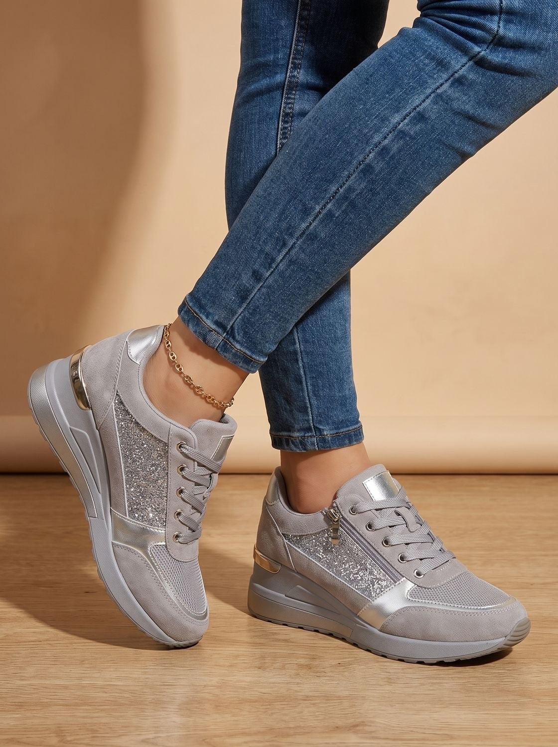 Comfortabele platform sneakers voor dames met veters en ritssluiting aan de zijkant