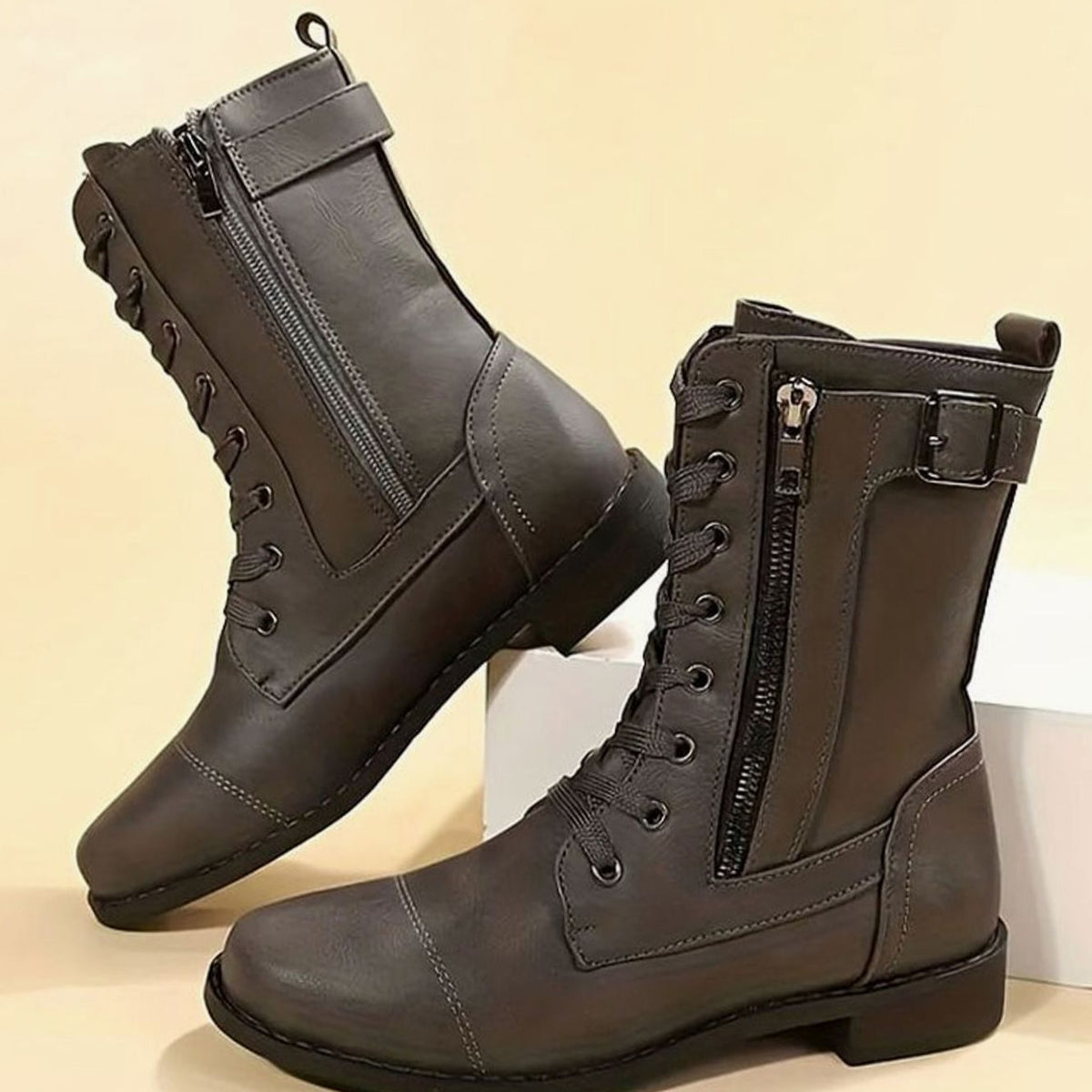 Dames veterboots van imitatieleer met zijrits