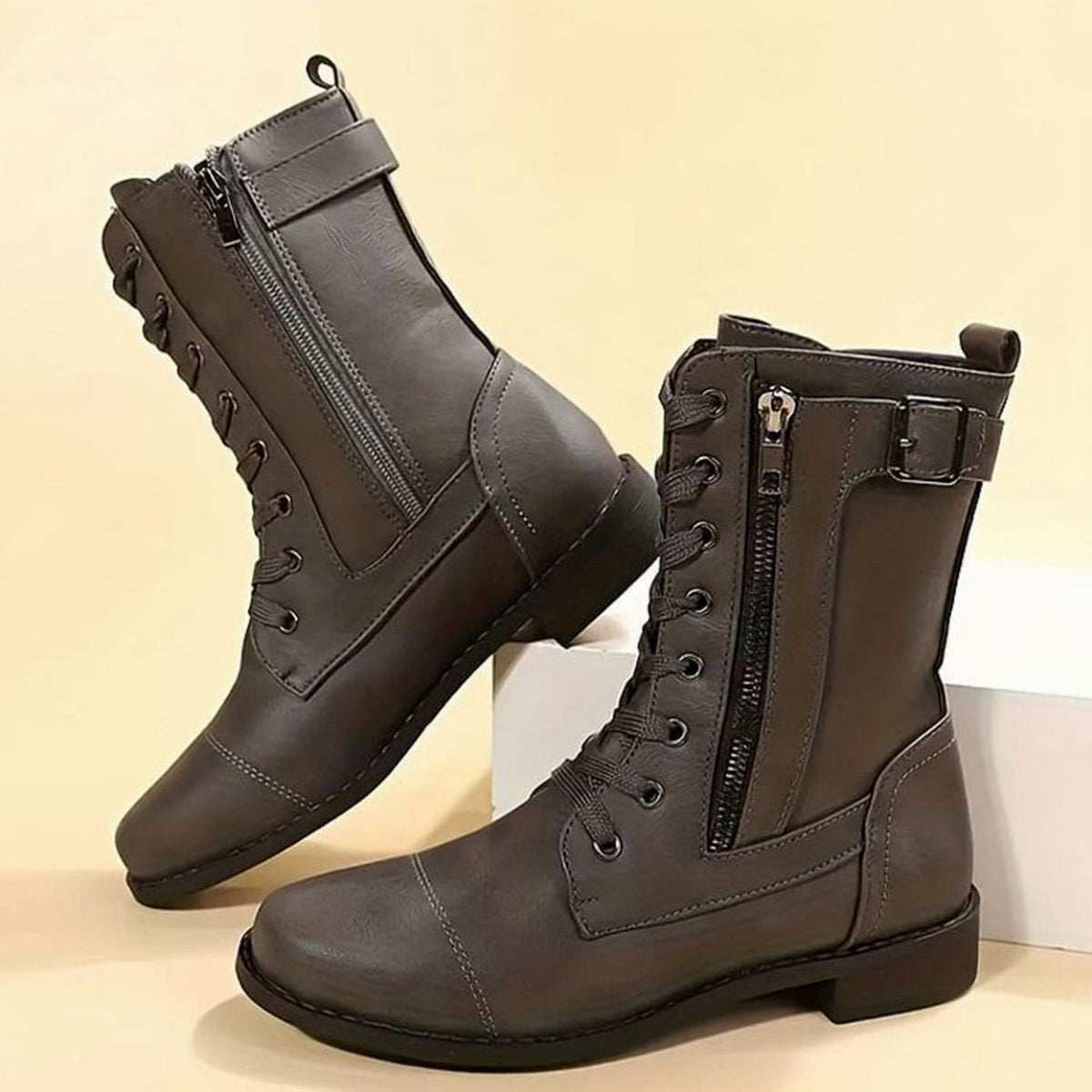 Dames veterboots van imitatieleer met zijrits