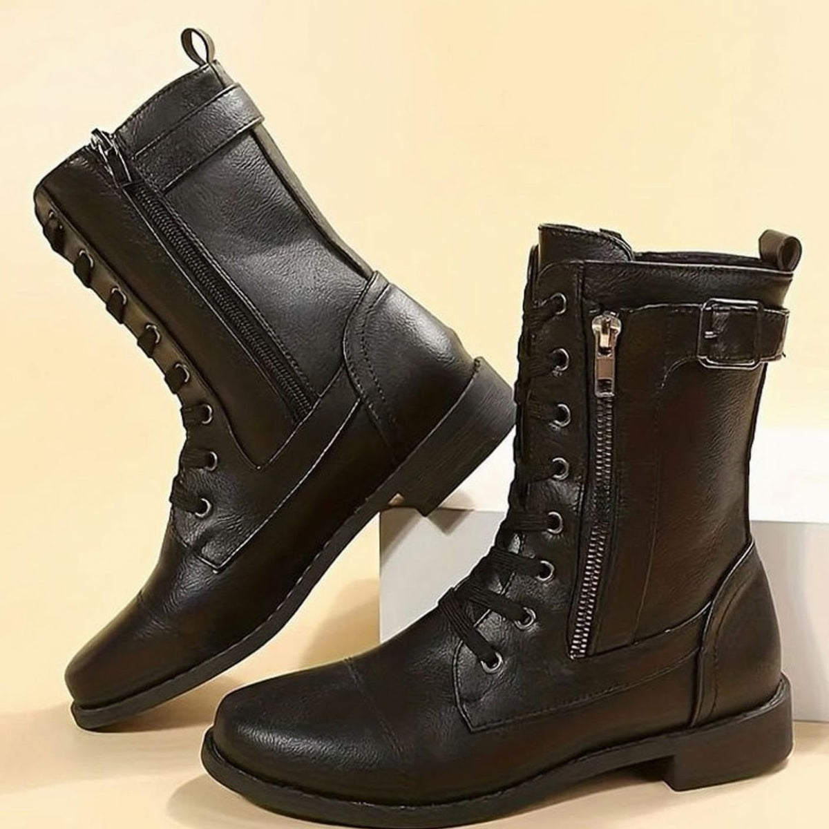Dames veterboots van imitatieleer met zijrits