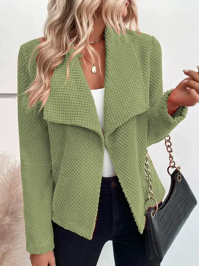 Damesblazer met losse pasvorm, brede revers en lange mouwen