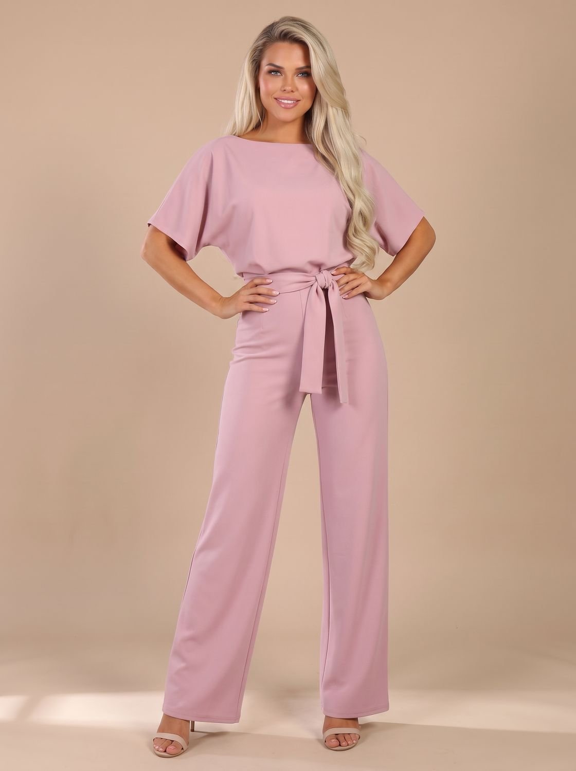 Damesjumpsuit met korte mouwen, strikceintuur en wijde pijpen