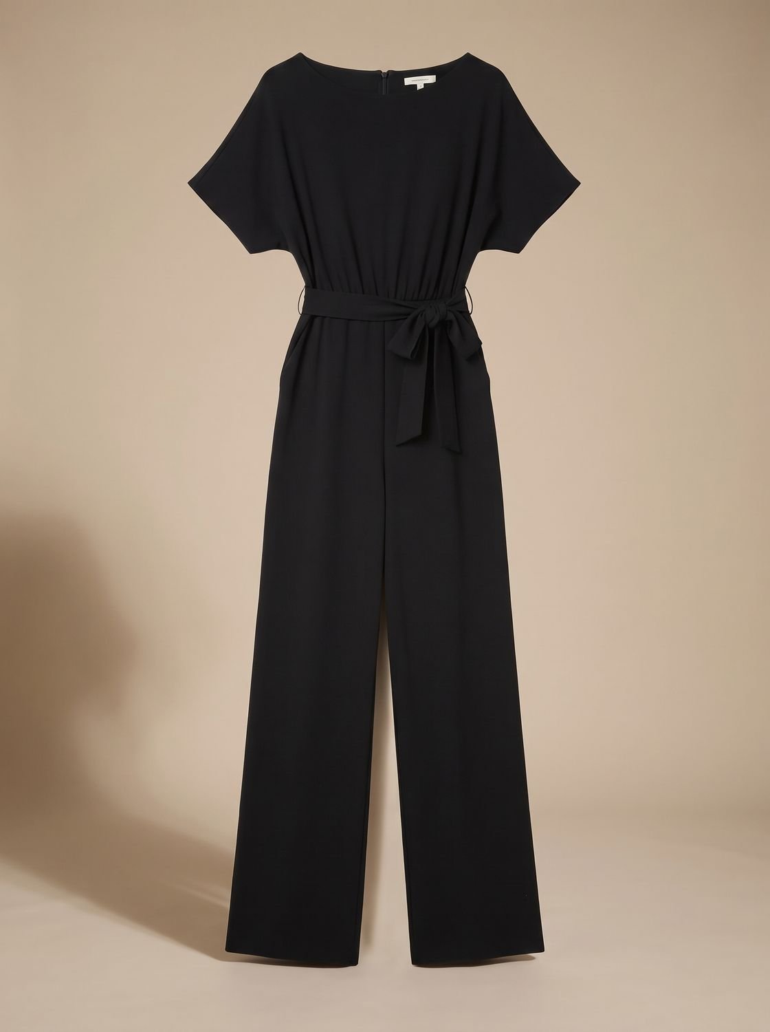 Damesjumpsuit met korte mouwen, strikceintuur en wijde pijpen