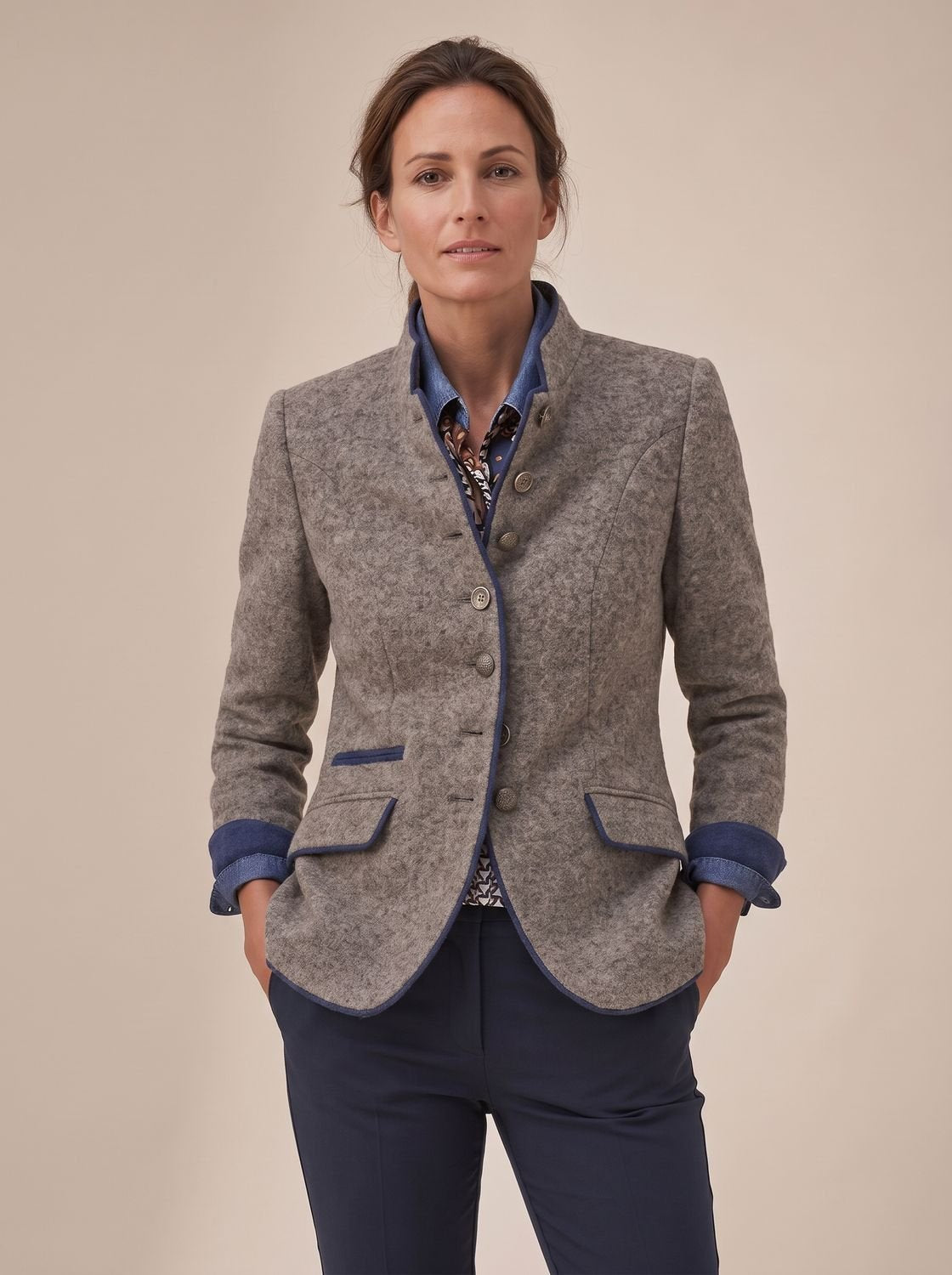 Elegant damesblazervest met opstaande kraag en knoopsluiting