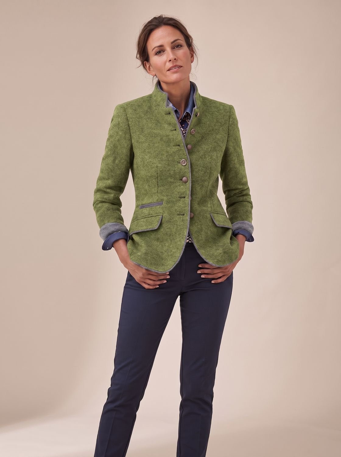Elegant damesblazervest met opstaande kraag en knoopsluiting