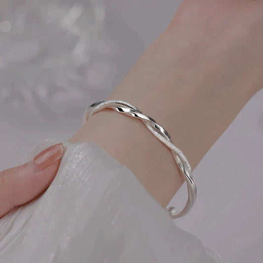Elegante Gedraaide Zilveren Armband