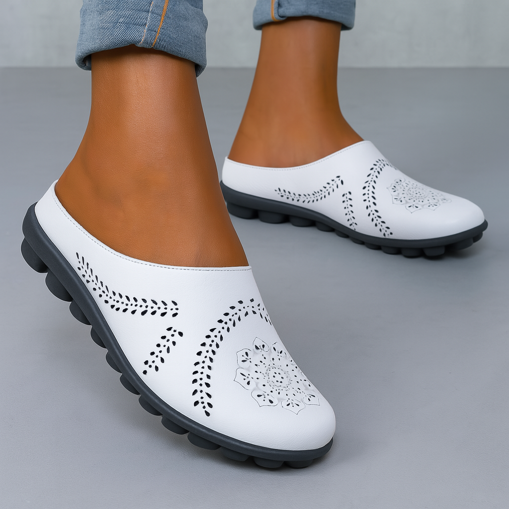 Emeja | Dames Slip-on Mules Perforated Design