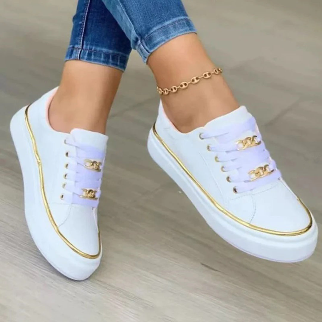 Emeja | Dames Sneakers met Gouden Ketting Detail
