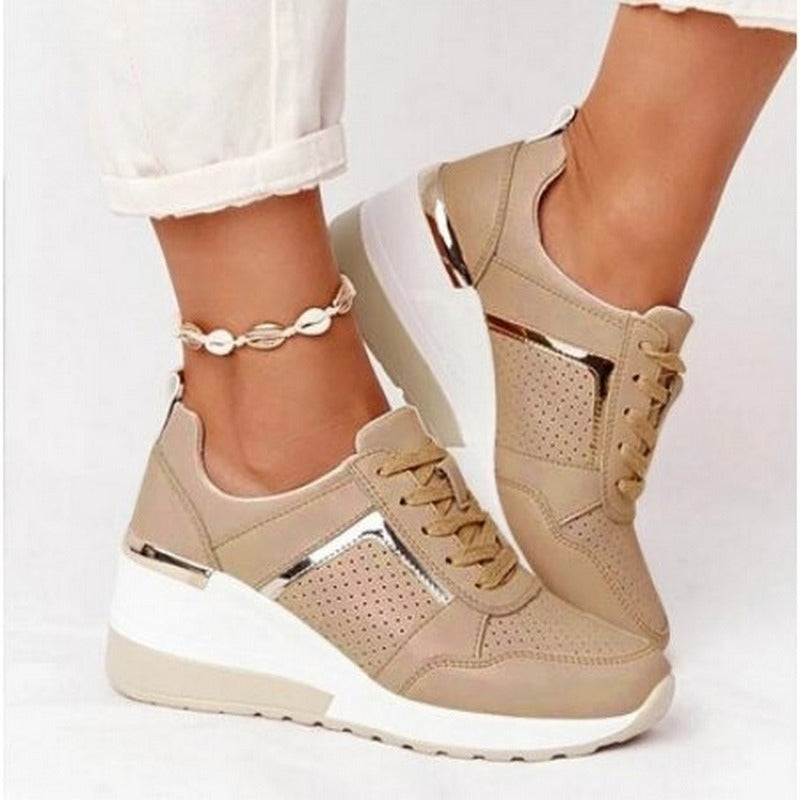 Emeja | Dames Wedge Sneakers met Metallic Accenten
