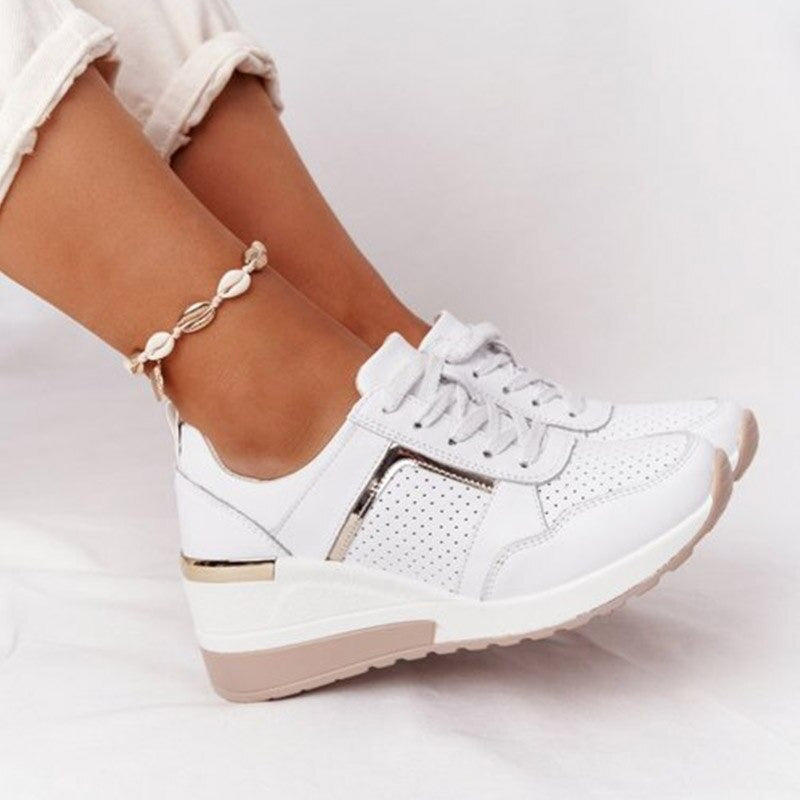 Emeja | Dames Wedge Sneakers met Metallic Accenten