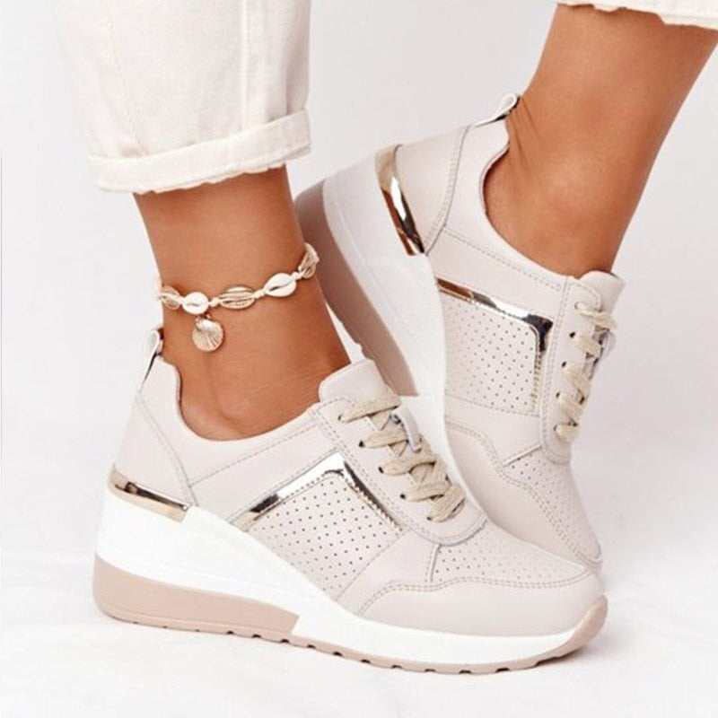 Emeja | Dames Wedge Sneakers met Metallic Accenten
