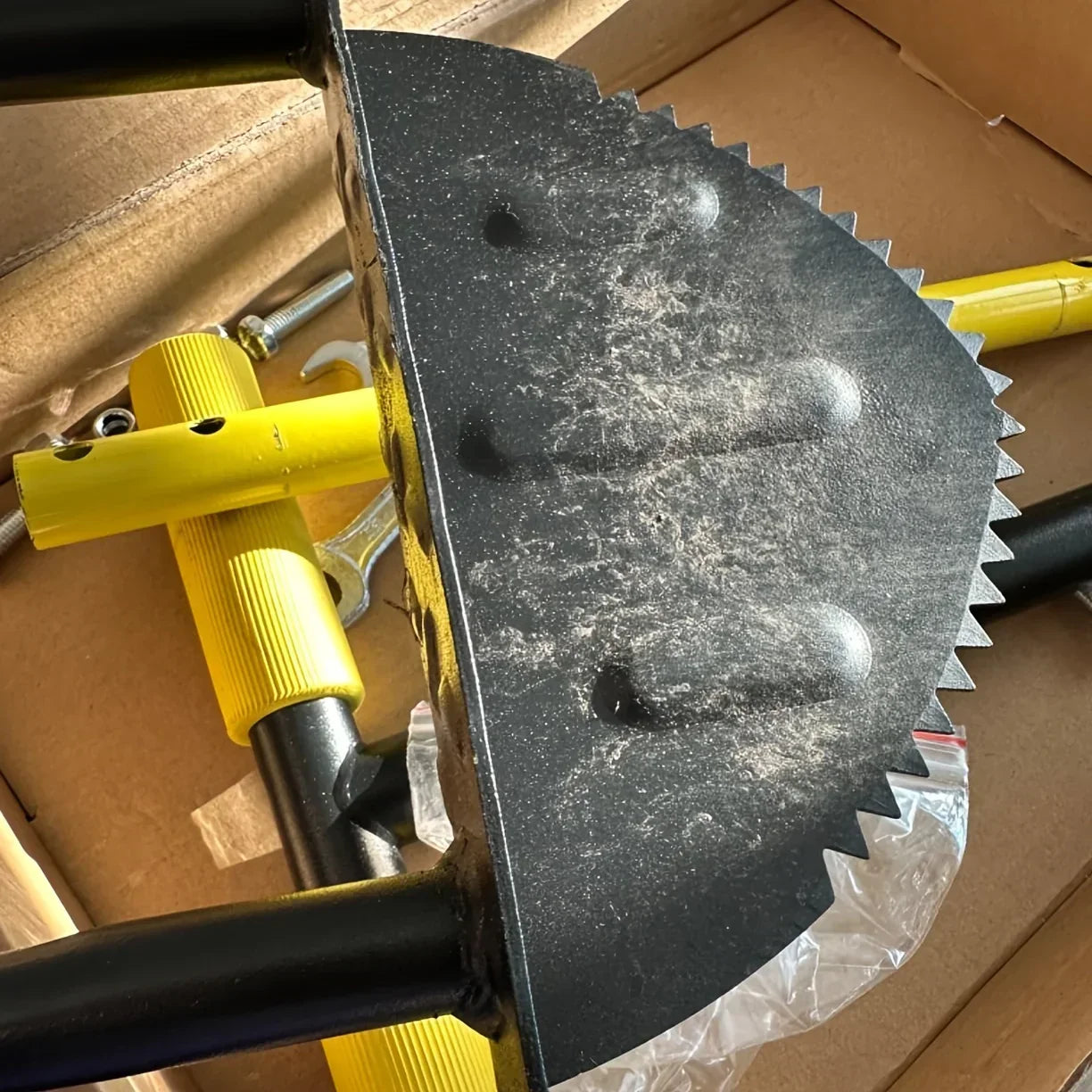 Emeja | EdgeMaster Graskantensnijder | Halve Maan Ontwerp met Golfrand | Handgereedschap voor Schone Graskanten & Bedden