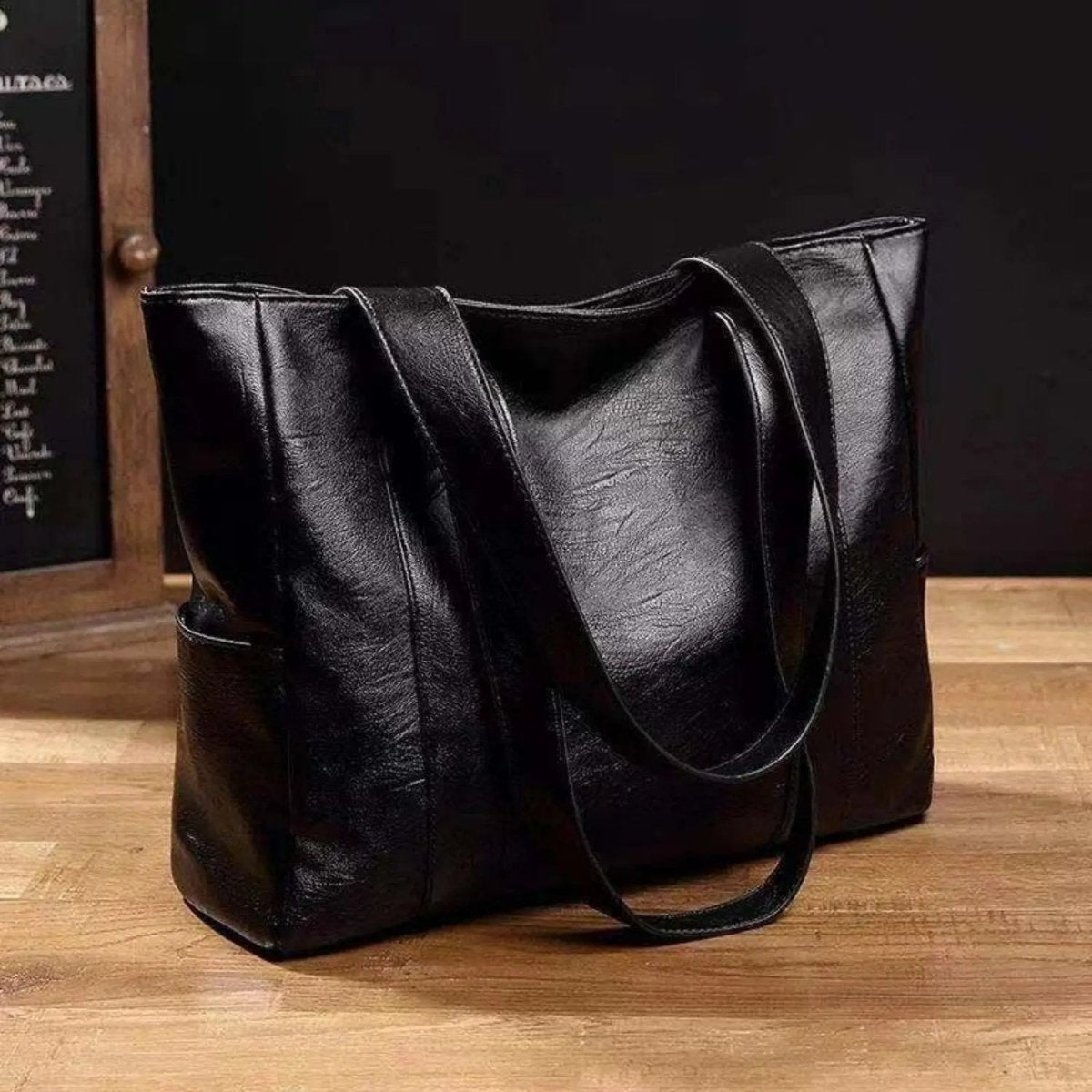 Emeja | Elegante Leren Schoudertas met Retro Touch en Gladde Oppervlakte