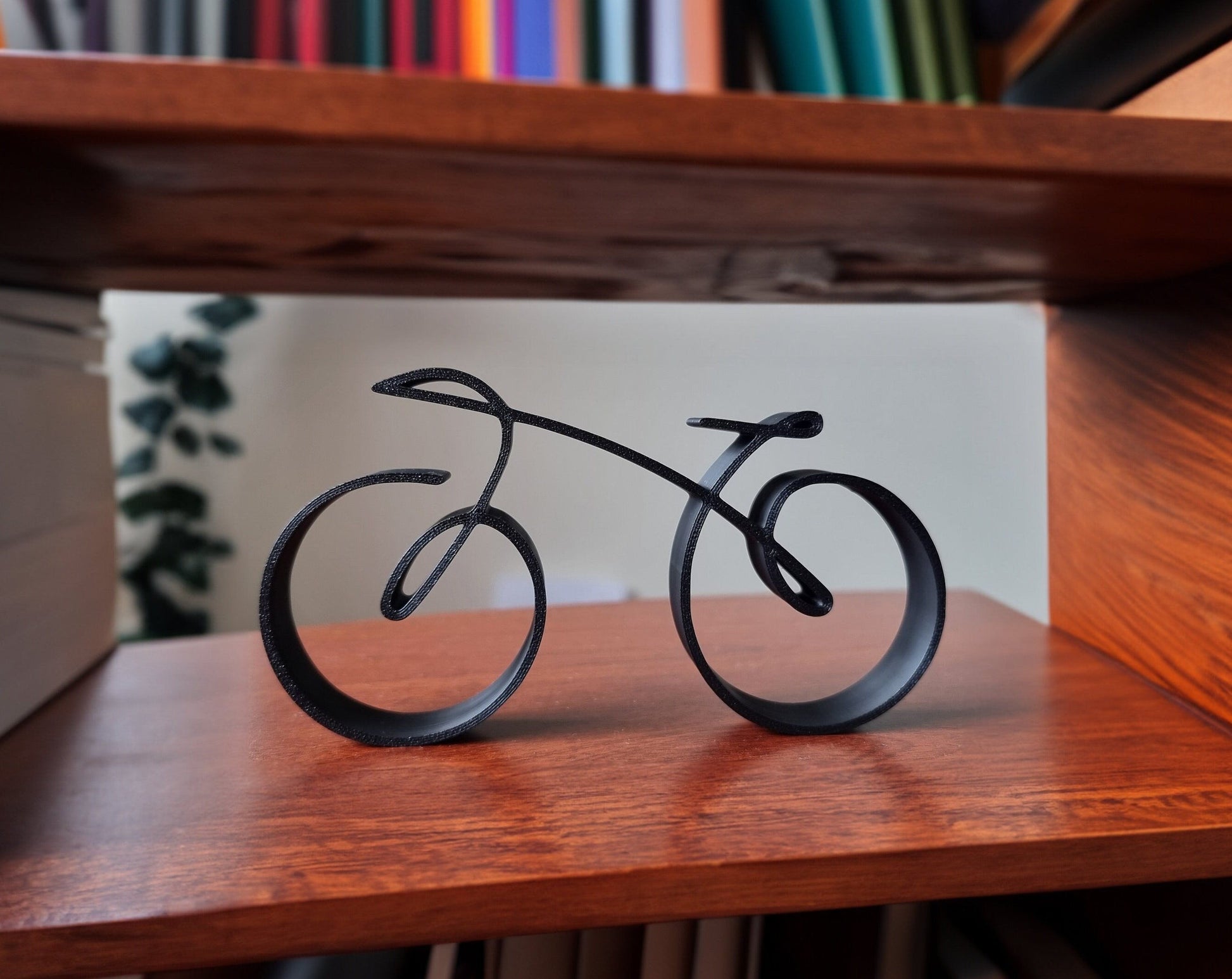 Emeja | Elegante Minimalistische Fiets Sculptuur Draadframe Stijl