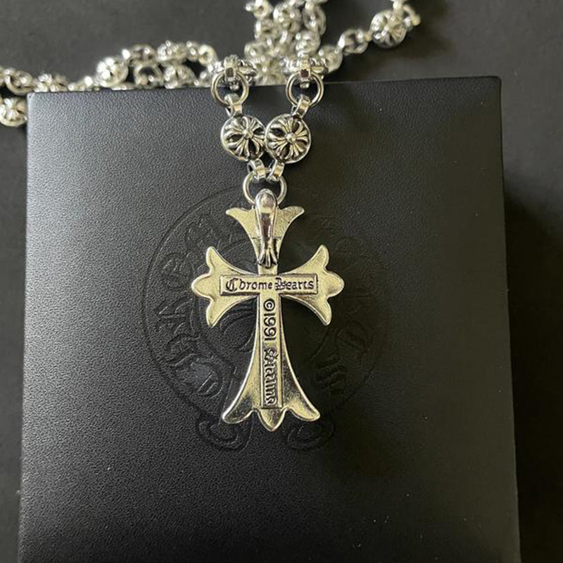 Emeja | Gotische Kruis Hanger Ketting