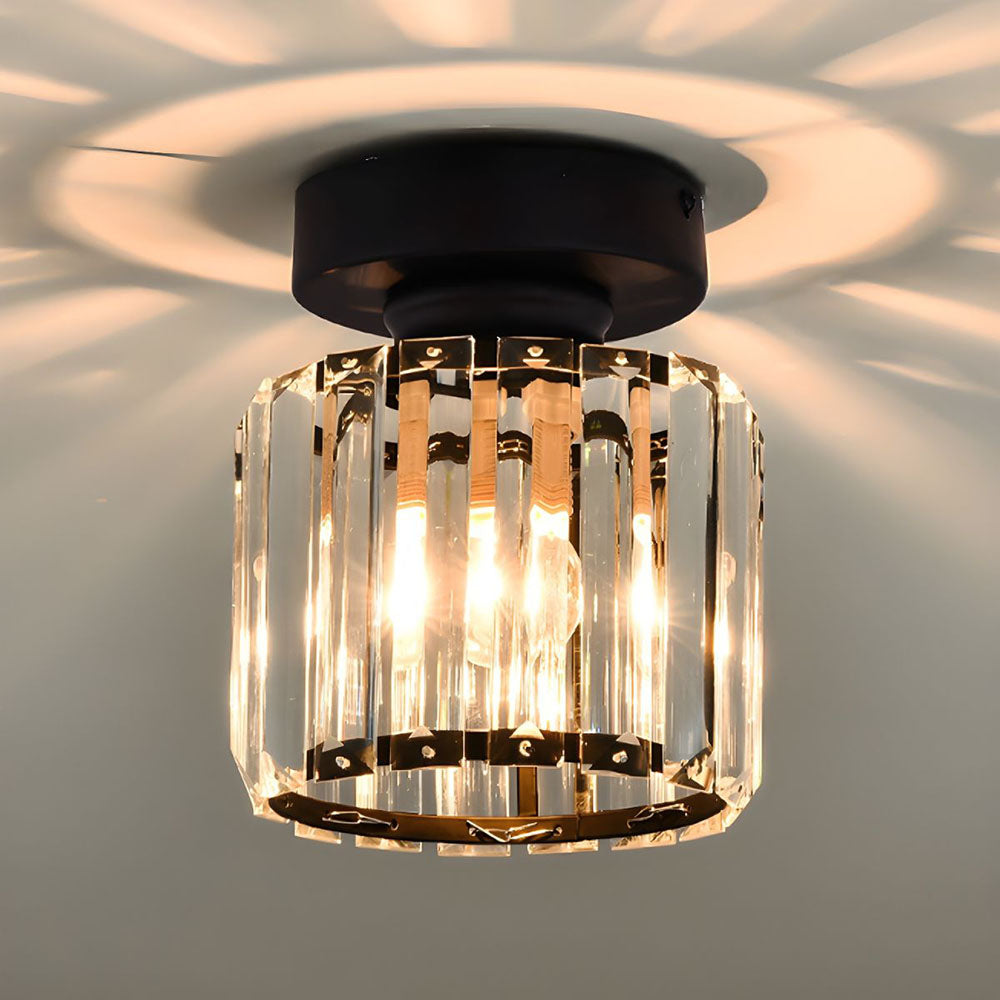 Emeja | Kristallen Plafondlamp – Messing Bevestiging & Compact Ontwerp