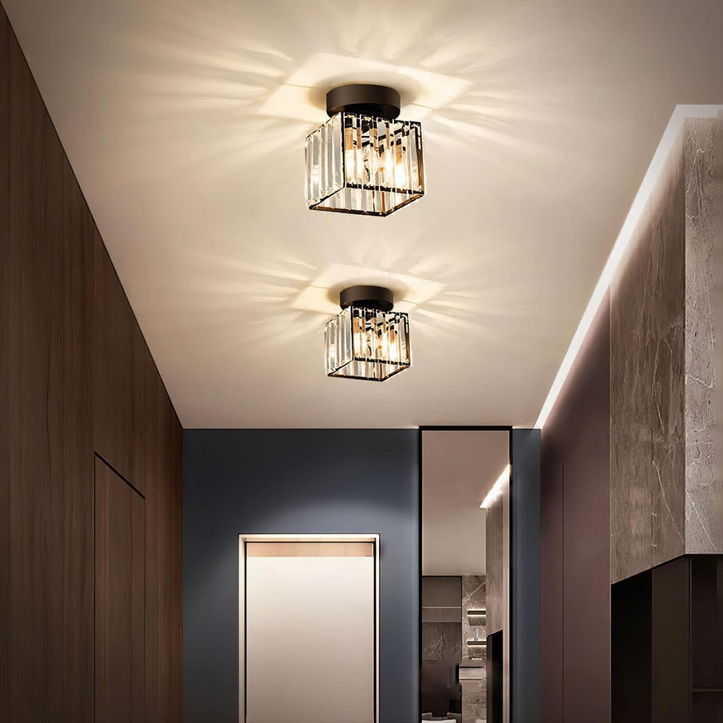 Emeja | Kristallen Plafondlamp – Messing Bevestiging & Compact Ontwerp