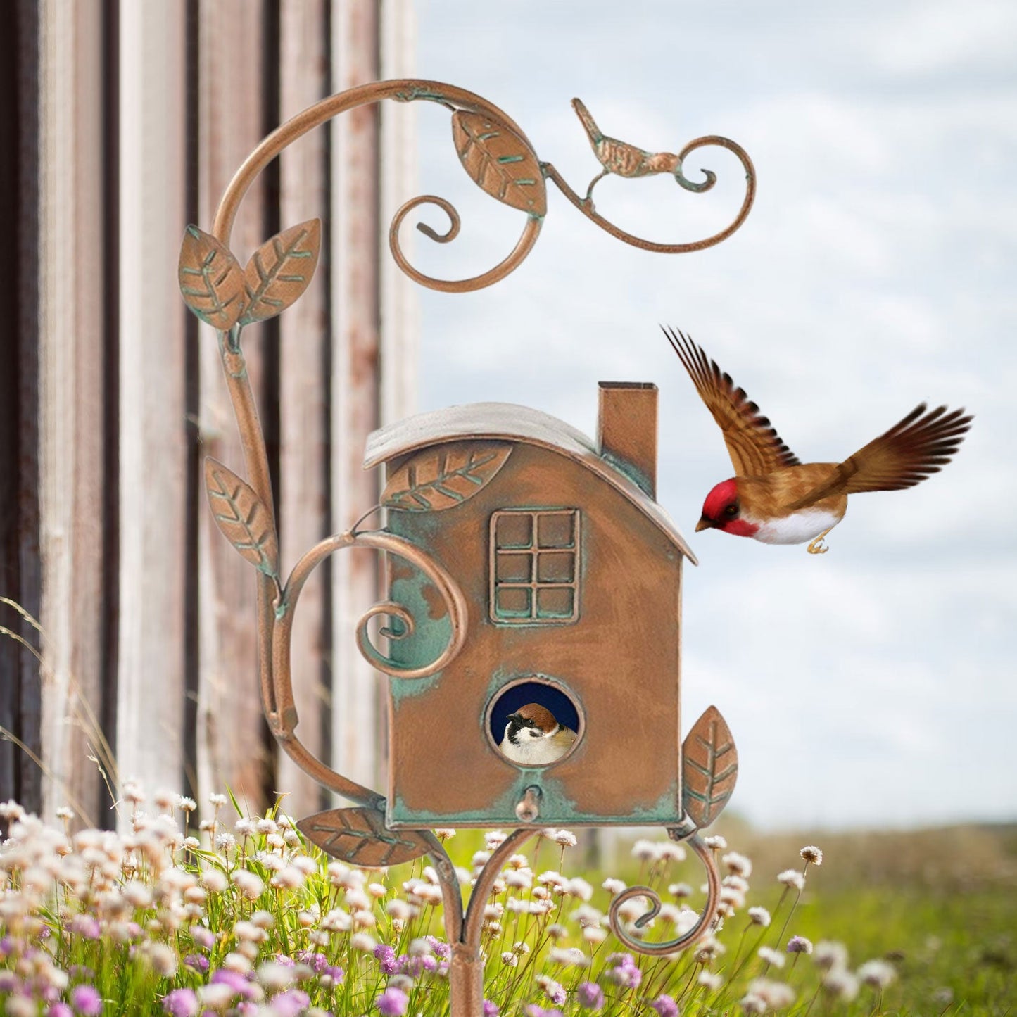 Emeja | Metaal Kunst Vogelhuis op Tuinstok - FeatherNest