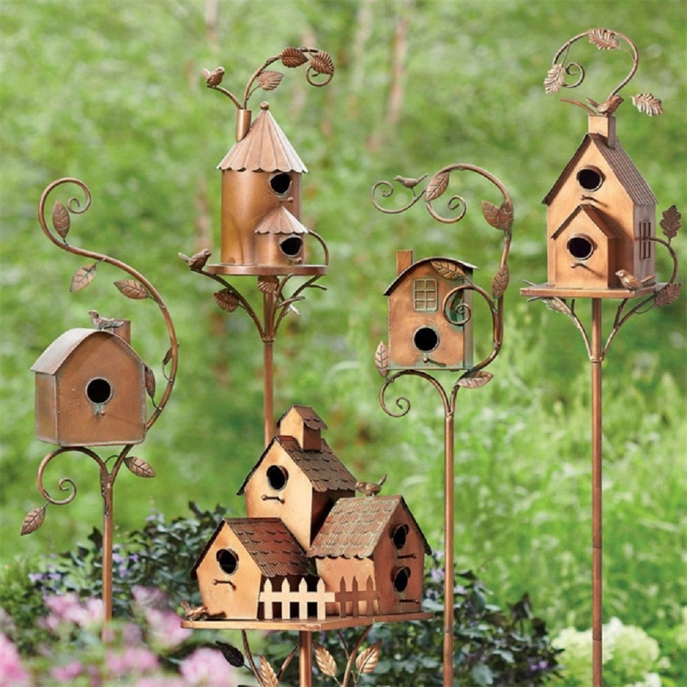Emeja | Metaal Kunst Vogelhuis op Tuinstok - FeatherNest