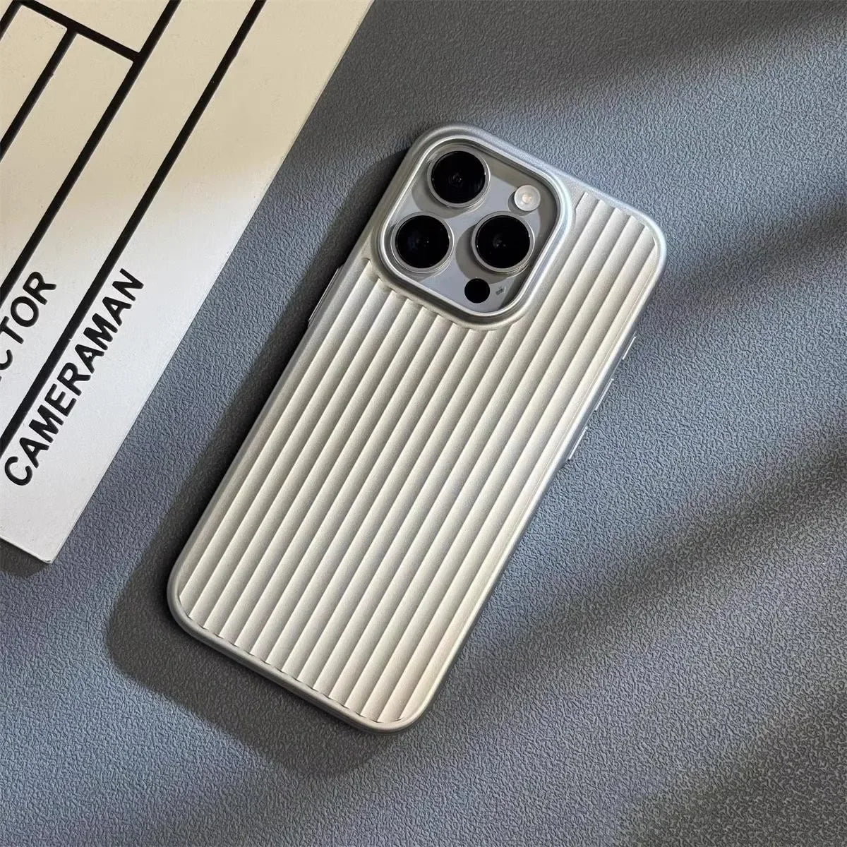 Emeja | Titanium Shield Pro iPhone Hoes