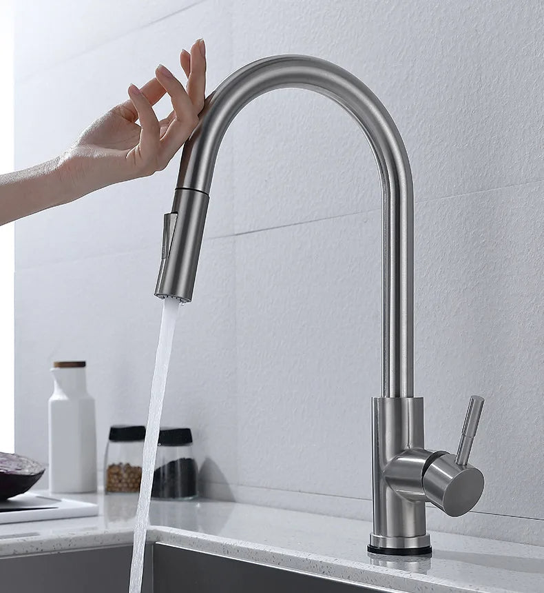 Emeja | TouchTech Uittrekbare Keukenkraan – Sensor Touchless Mengkraan met Flexibele Slang | Moderne Messing Kraan
