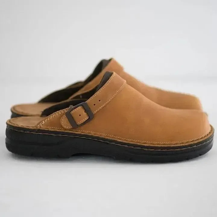 Emeja | Unisex Slip-On Klompen met Gesp Detail