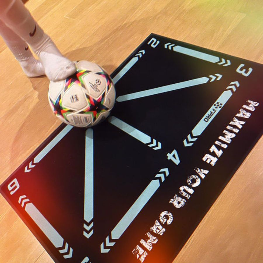 Emeja | Voetbal Pro Trainingsmat | Antislip, 2x2m Ruimte voor Vaardigheidsverbetering en Thuistraining
