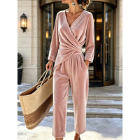 Fluwelen damesjumpsuit met wikkelbovenstuk, getailleerde drapering en wijde enkellange pijpen
