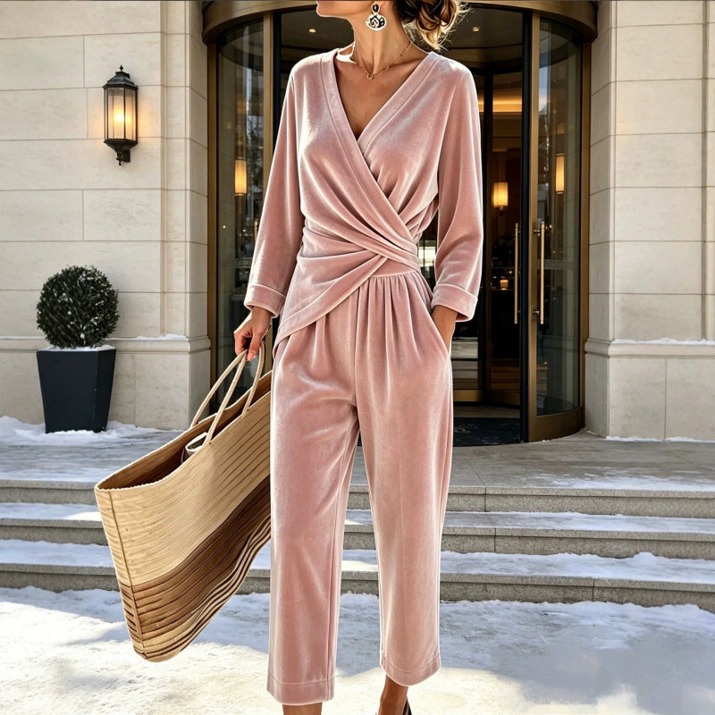 Fluwelen damesjumpsuit met wikkelbovenstuk, getailleerde drapering en wijde enkellange pijpen