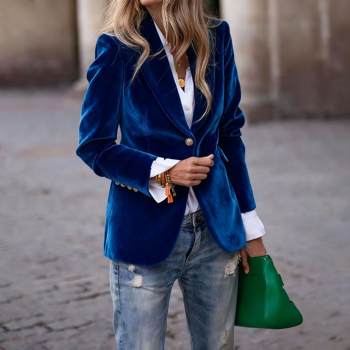 Getailleerde fluwelen damesblazer met reverskraag en eenknoopssluiting