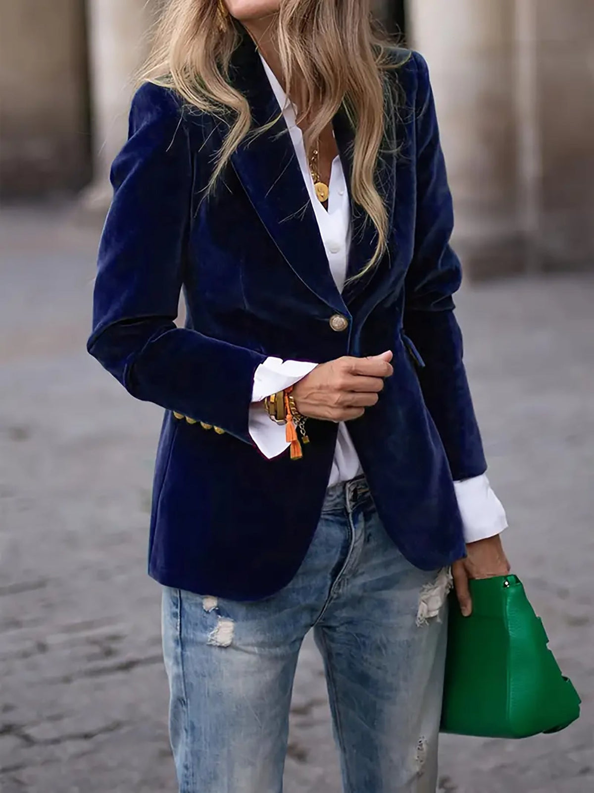 Getailleerde fluwelen damesblazer met reverskraag en eenknoopssluiting