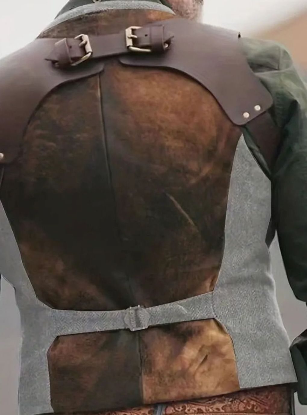 Heren western gilet in suèdelook met leren bandjes en knoopsluiting