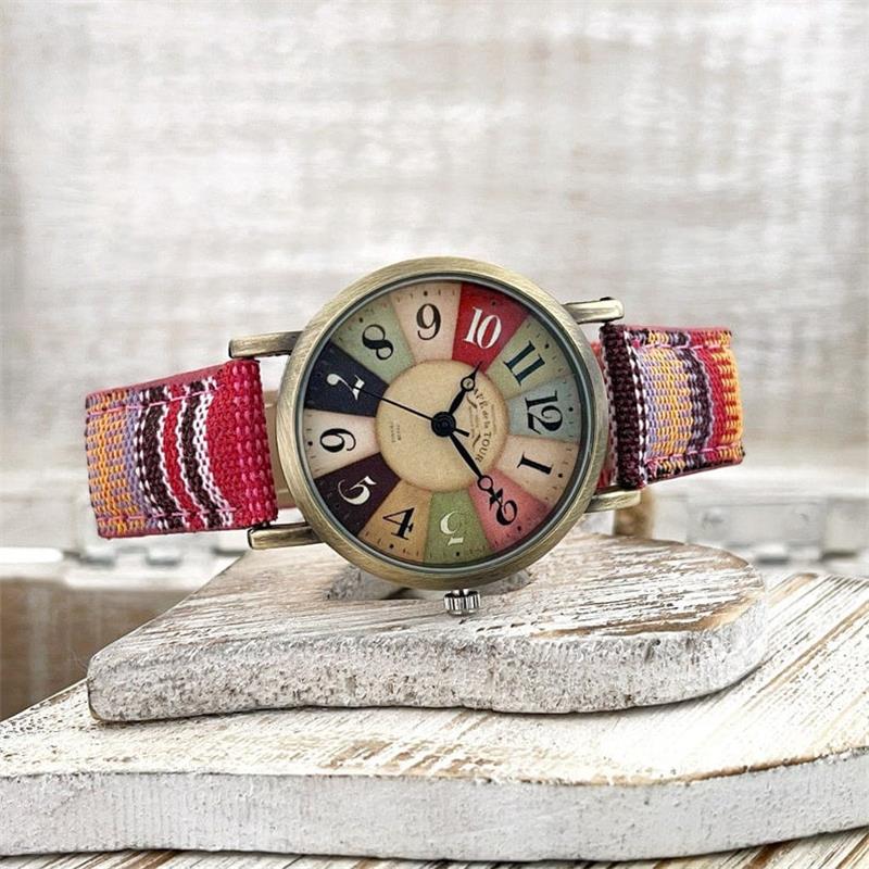 Horloges met Multikleurige Regenboogpatroon