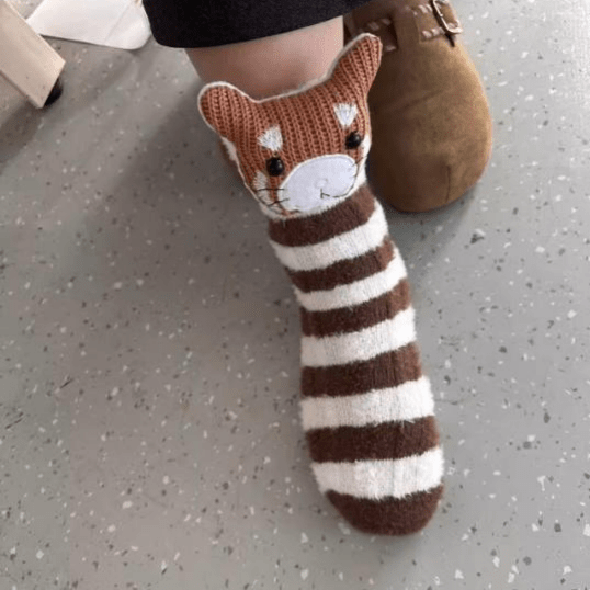 HUGFOOT – Gezellige Huissokken met Schattige 3D Dieraccent en Veilige Antislip Zool