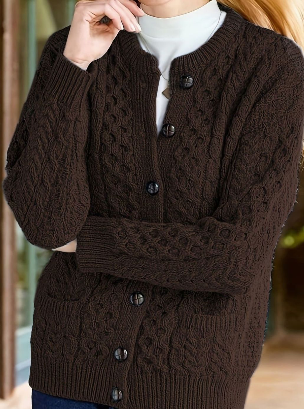 Kabelgebreid relaxed vest met knoopsluiting voor dames