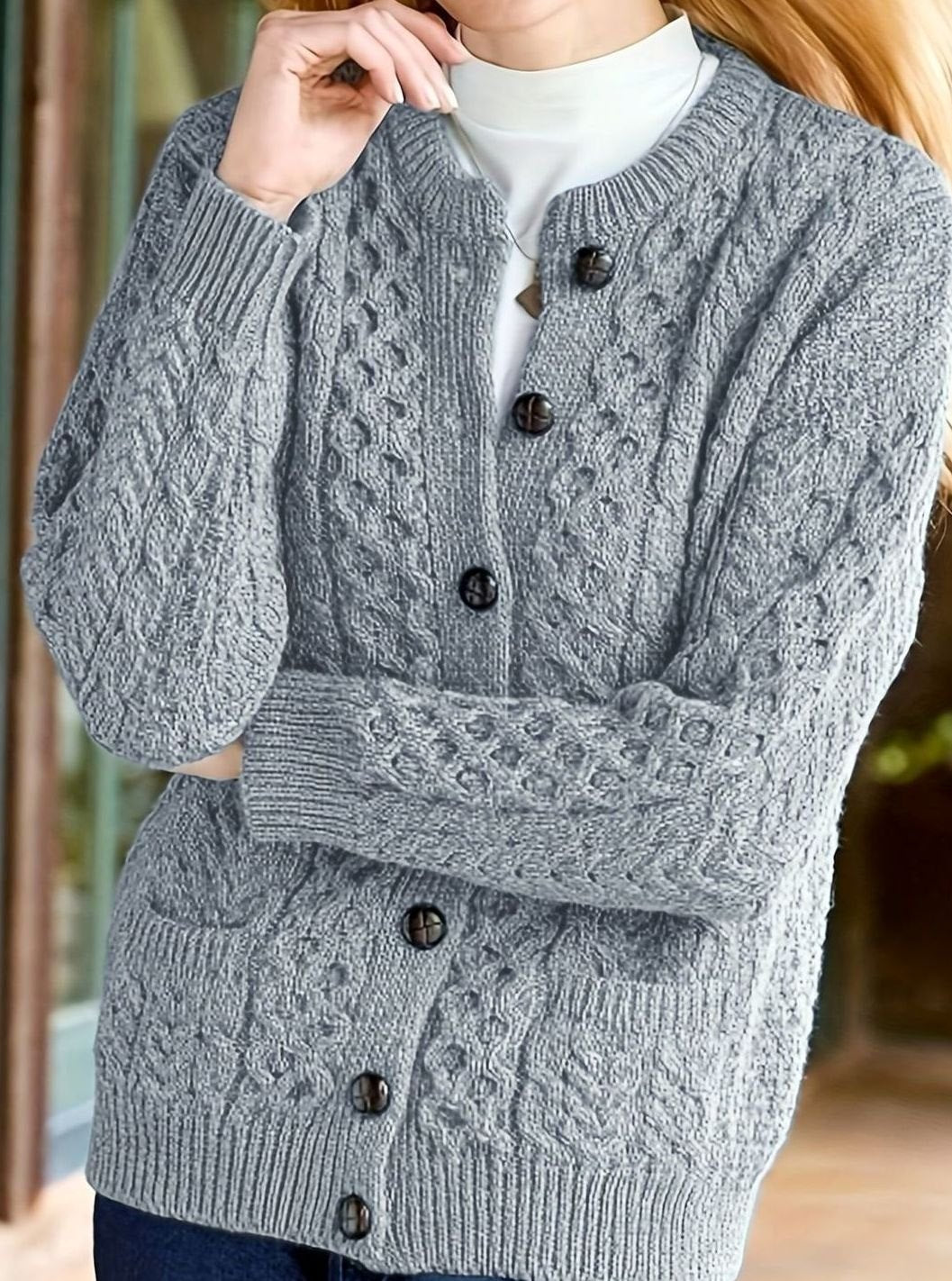 Kabelgebreid relaxed vest met knoopsluiting voor dames