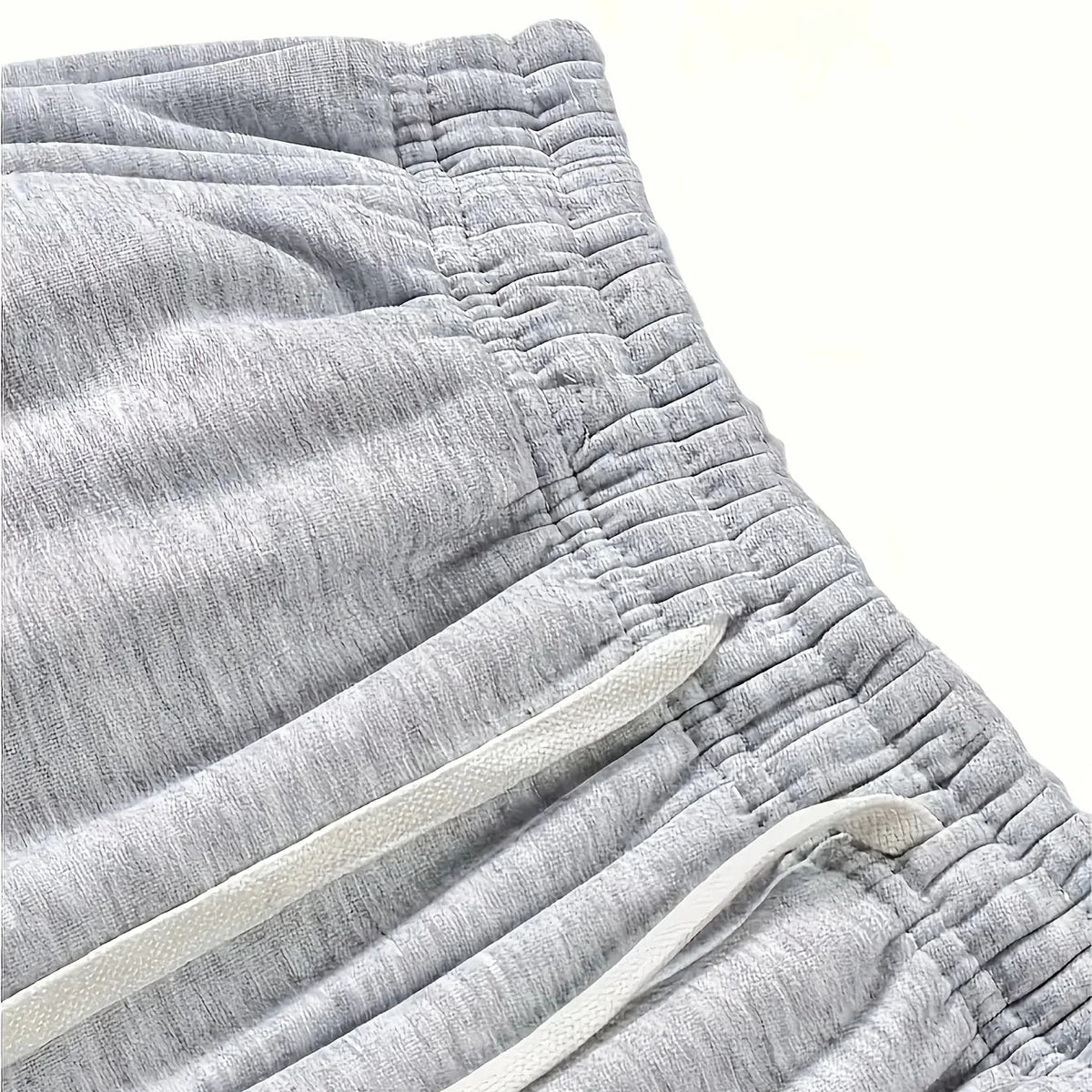 Losvallende en lange joggingbroek