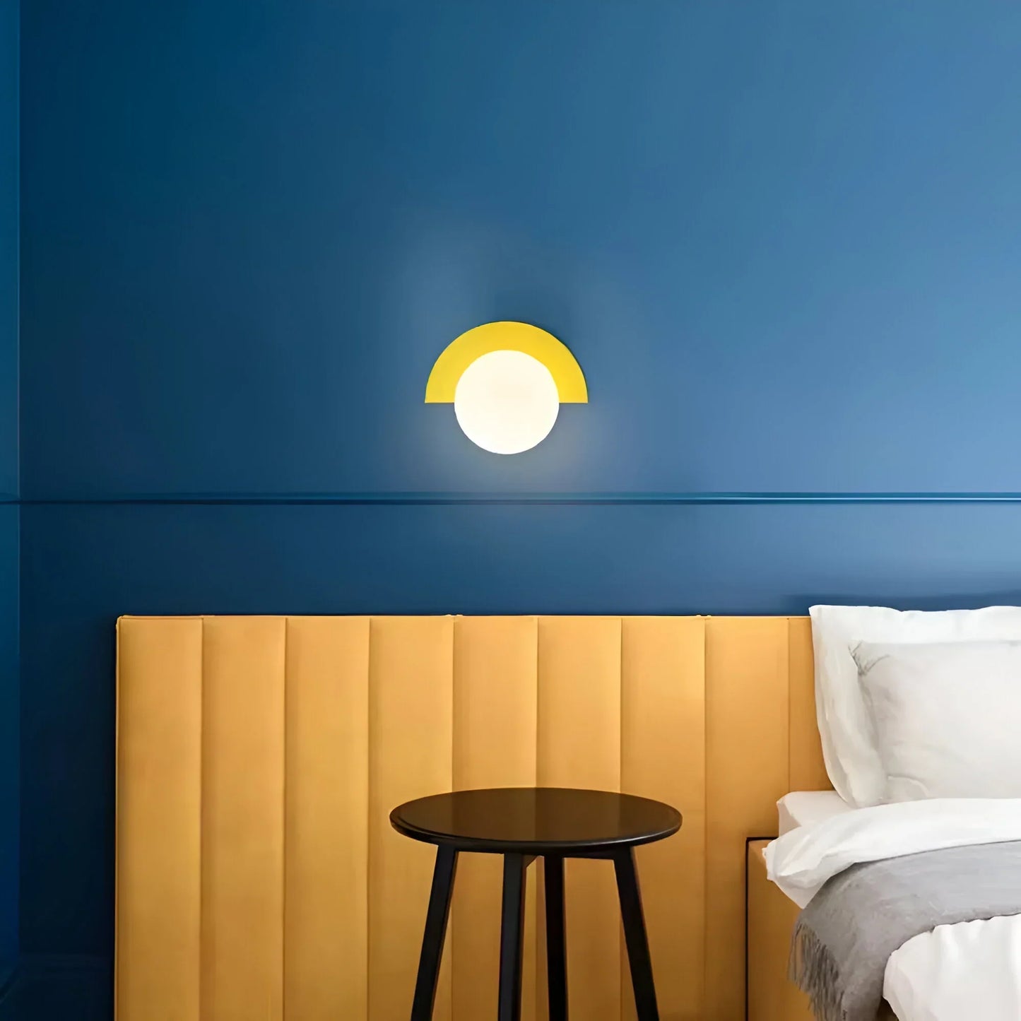 LumiGlow – Moderne Halve Maan Wandlamp