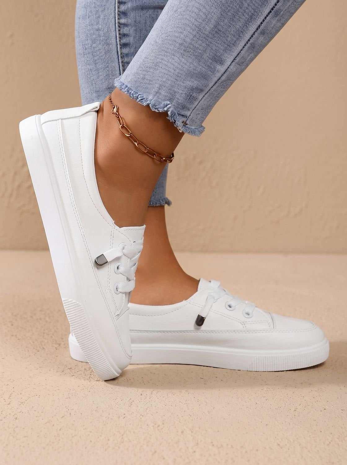 Orthopedische dempende lage vetersneakers voor dames