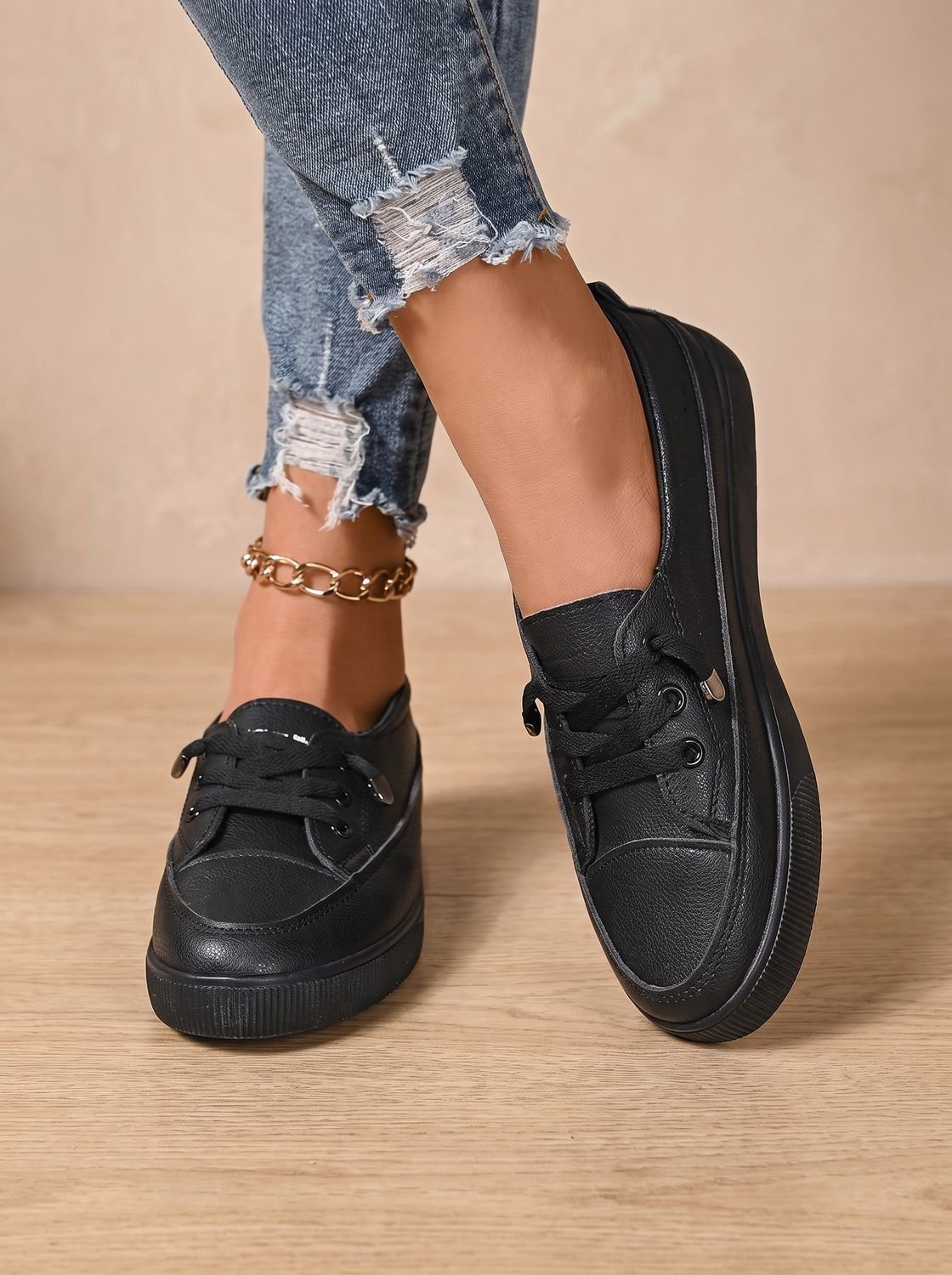 Orthopedische dempende lage vetersneakers voor dames