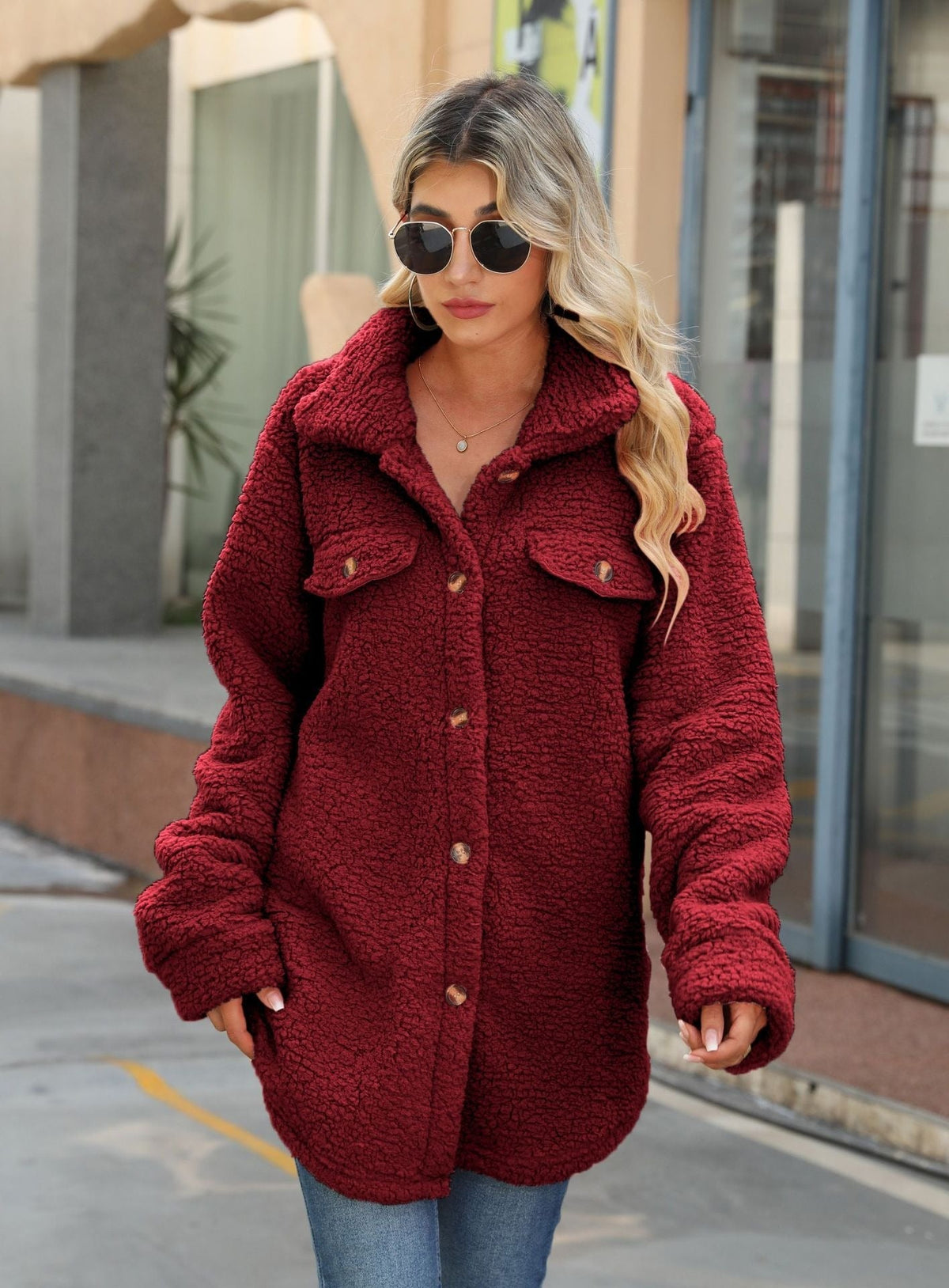 Oversized dames shacket met knoopsluiting en opgestikte zakken