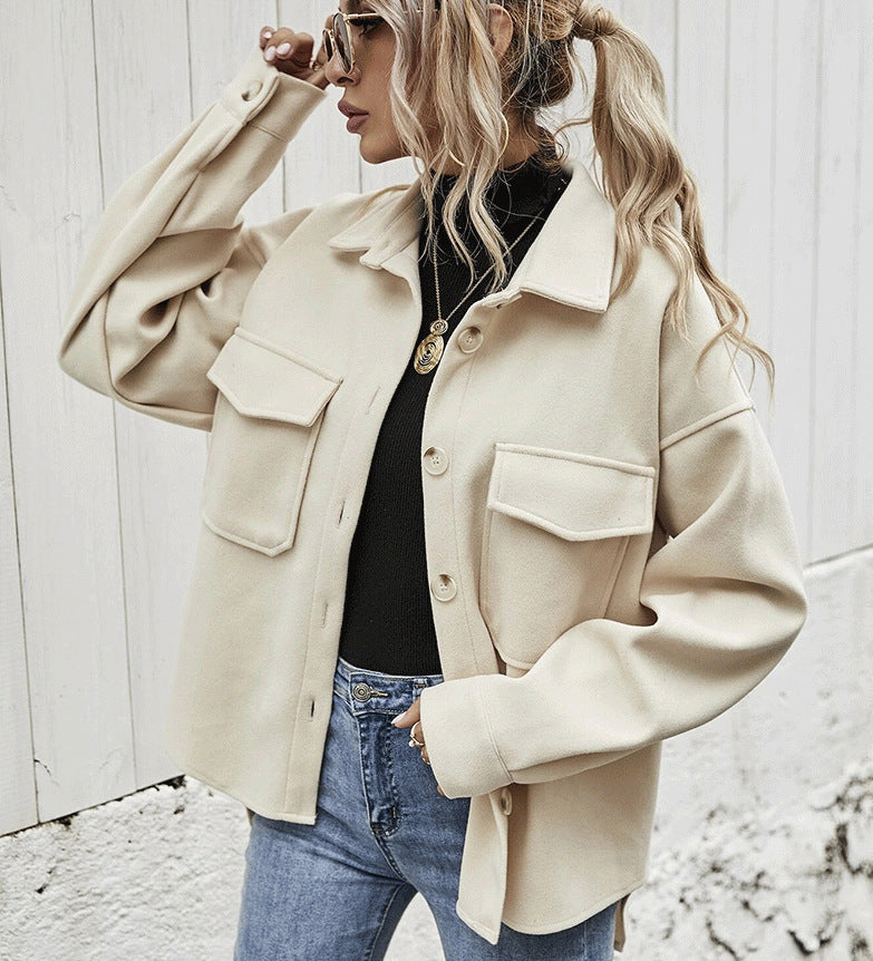 Oversized damesjas van wolmix met knoopsluiting en borstzakken met klep – stijlvolle winterjas