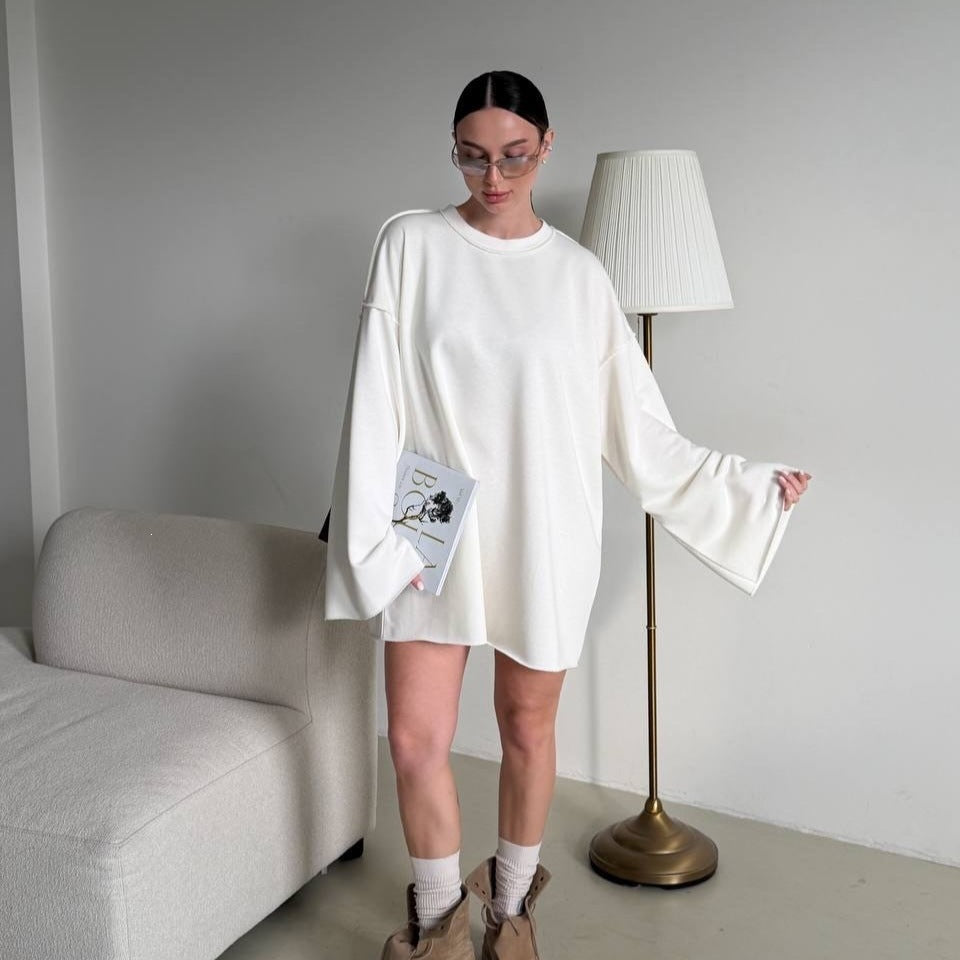 Oversized trui-jurk voor dames met brede trompetmouwen