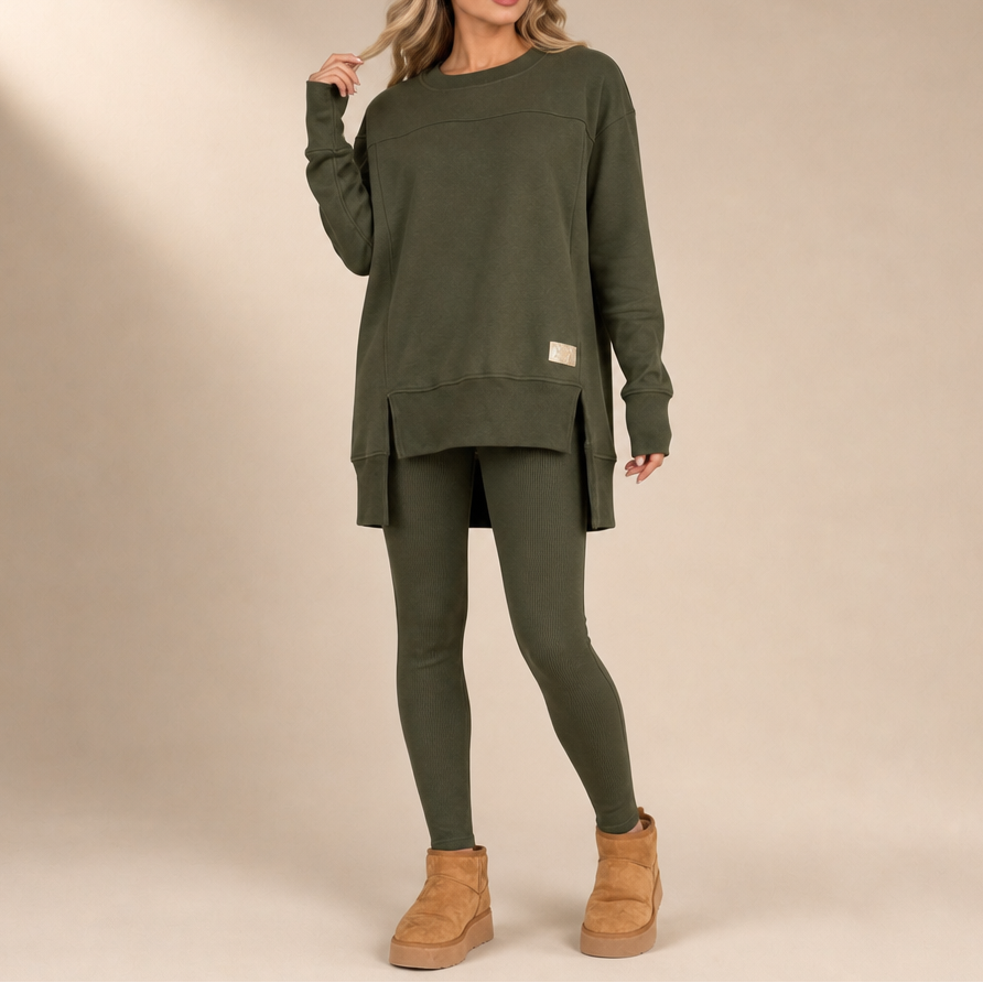 Set van top met splitmouwen en broek