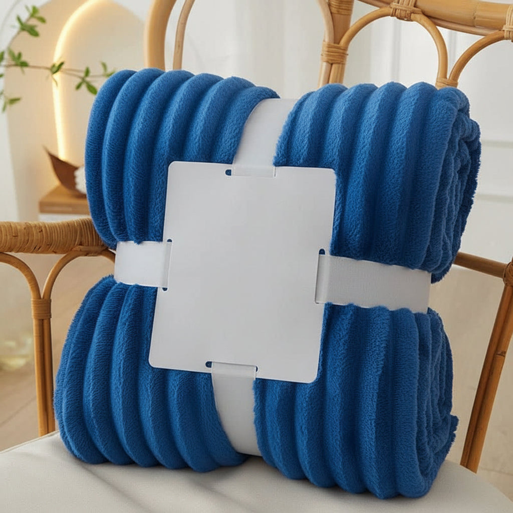 STRIPEWARM – Brede Flanellen Fleece Deken met Streep Patroon