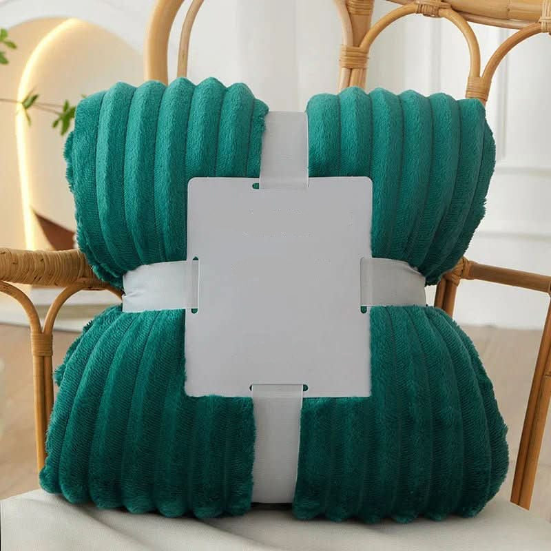 STRIPEWARM – Brede Flanellen Fleece Deken met Streep Patroon