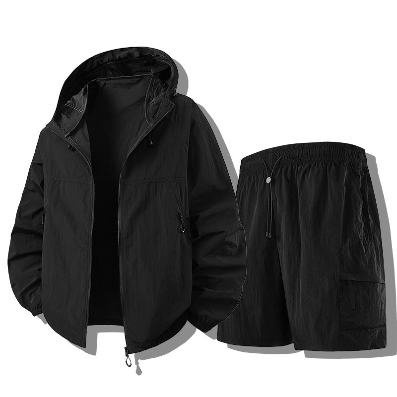 Weerbestendig functioneel jasje voor heren met lichtgewicht shorts